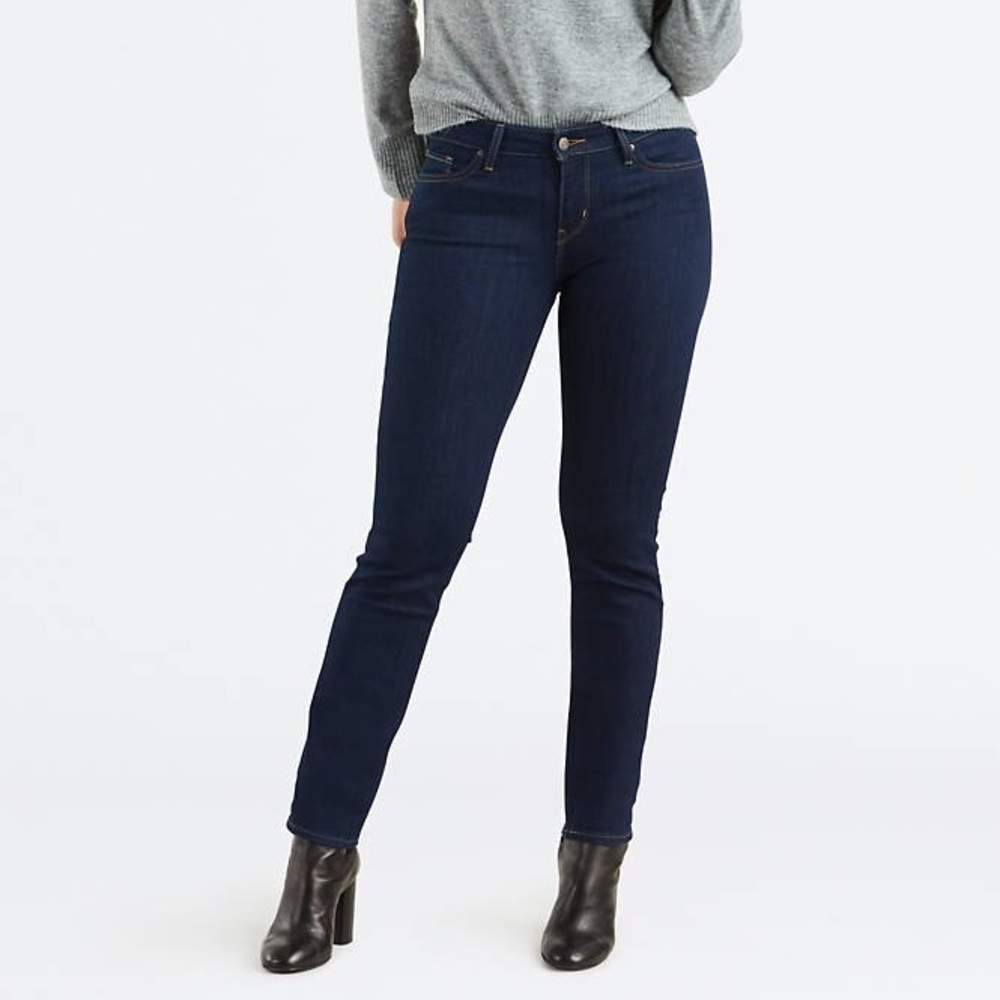 NWOT Levi’s 712 slim straight mid-rise